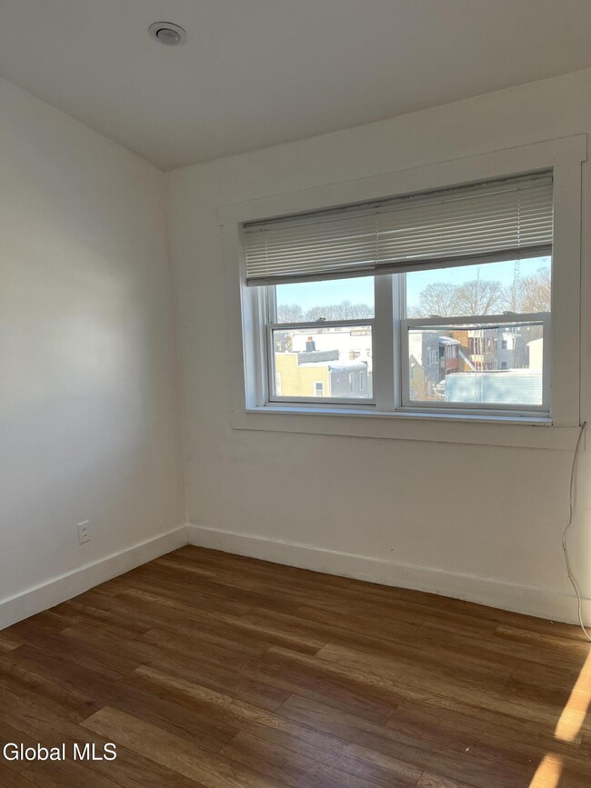 Foto del edificio - 154 Spring St