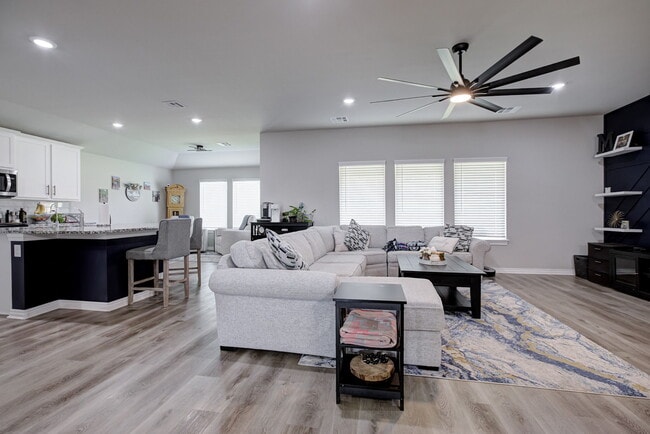 Building Photo - 14705 Travertine Fls Ln