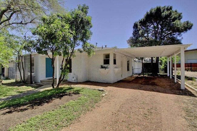 Foto del edificio - 935 E 53rd St