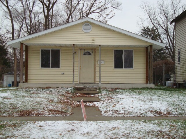 Primary Photo - 414 Birdsell St