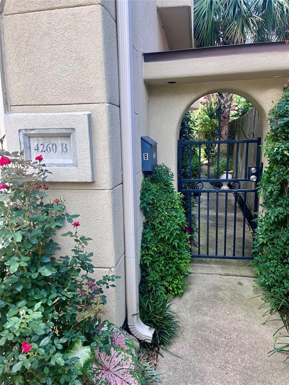 Foto del edificio - 4260 Childress St