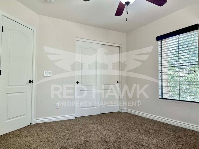 Building Photo - 3853 E Santa Fe Ln