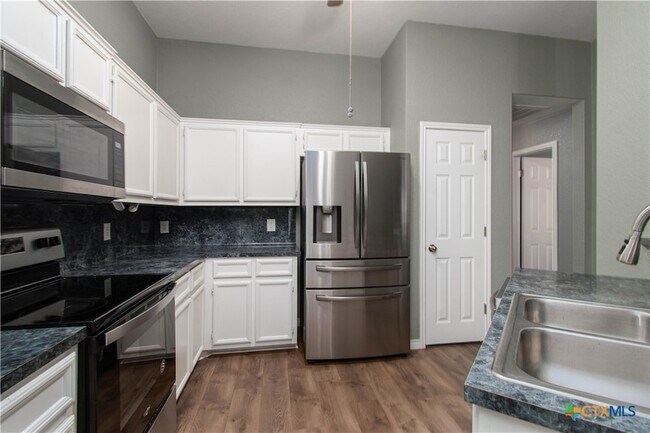 Foto del edificio - 2001 Matt Dr