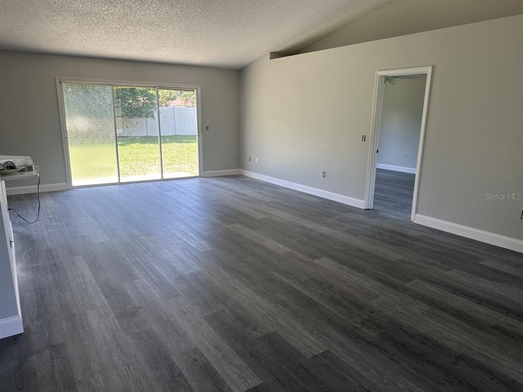 Building Photo - 100 Burroughs Dr
