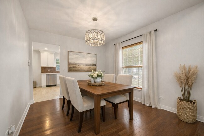 Foto del edificio - 2235 Cheshire Dr