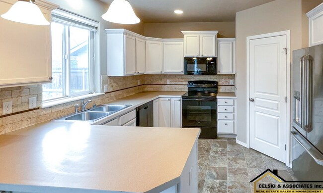 Foto del edificio - Move in special! 1/2 off first month's ren...