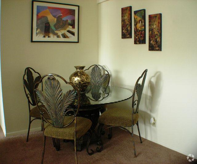 Dining Area - Beacon Hill Apartments