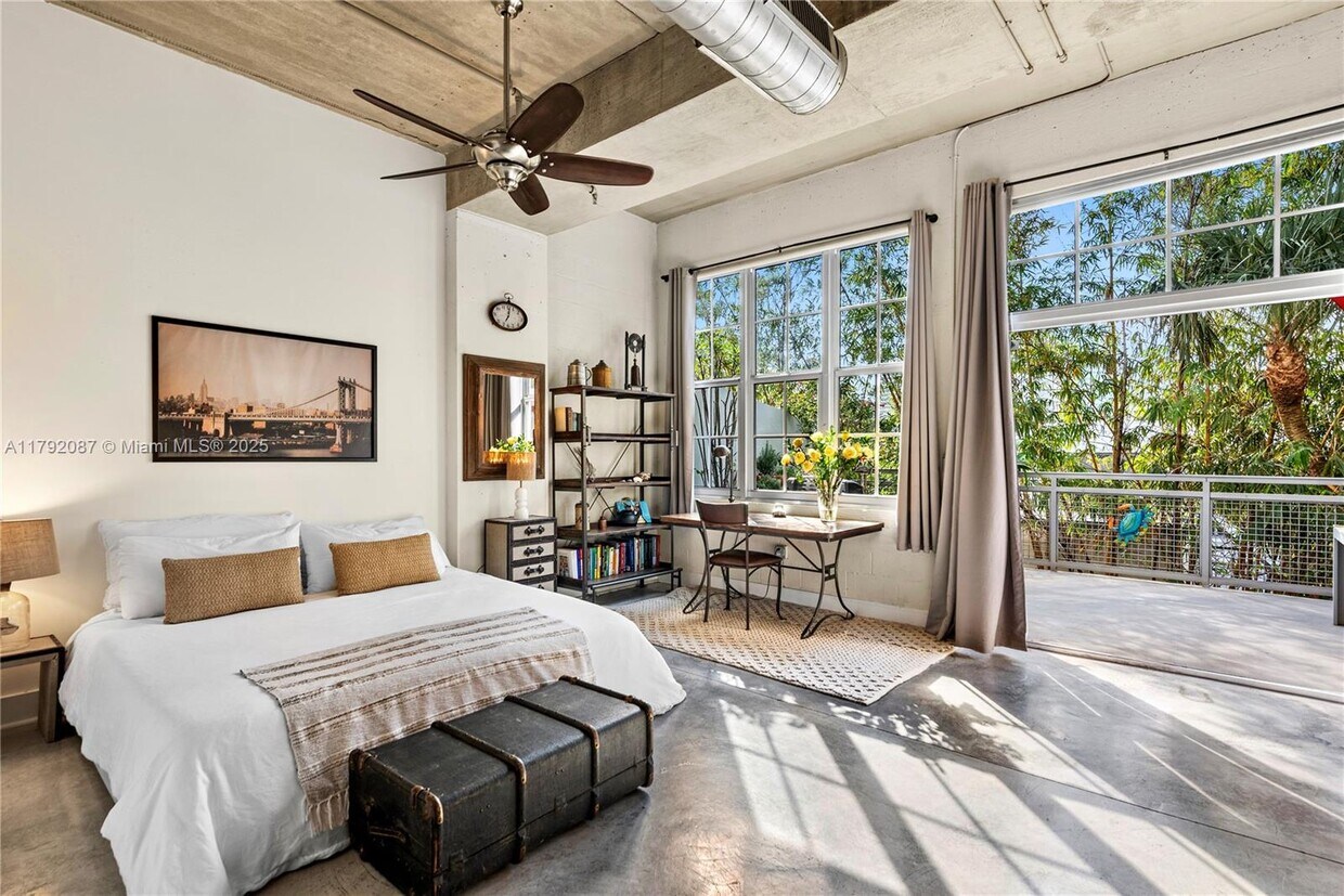 Foto principal - 425 N Andrews Ave