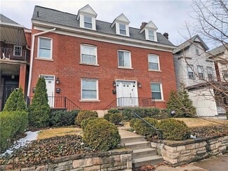 Building Photo - 224 S Pacific Ave