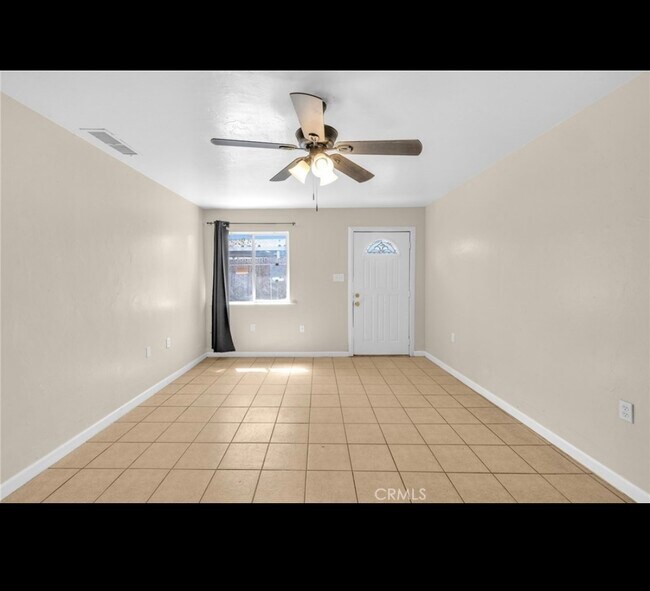 Building Photo - 1309 E Planz Rd