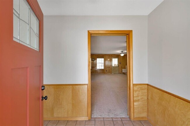 Foto del edificio - 17551 Rogers Rd