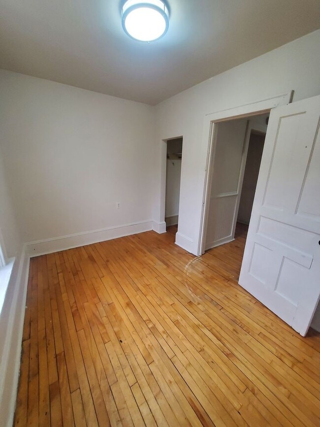 Building Photo - 2327 S 15th St
