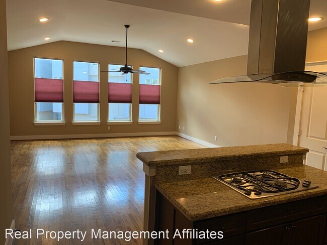 Foto del edificio - 2 br, 2 bath House - 2403 Roufa Rd
