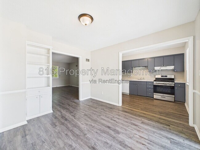 Building Photo - 8034 Campbell St