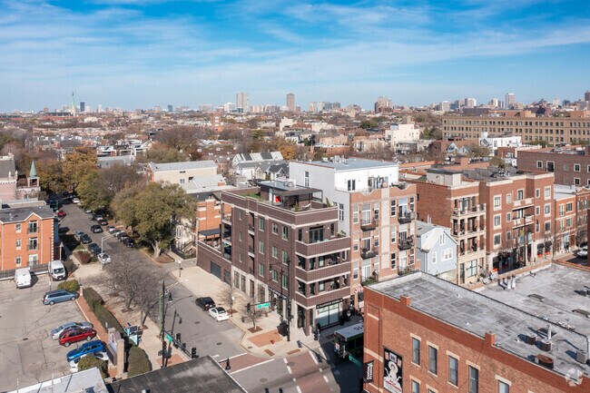 Foto aérea - 1456 W Fullerton Ave