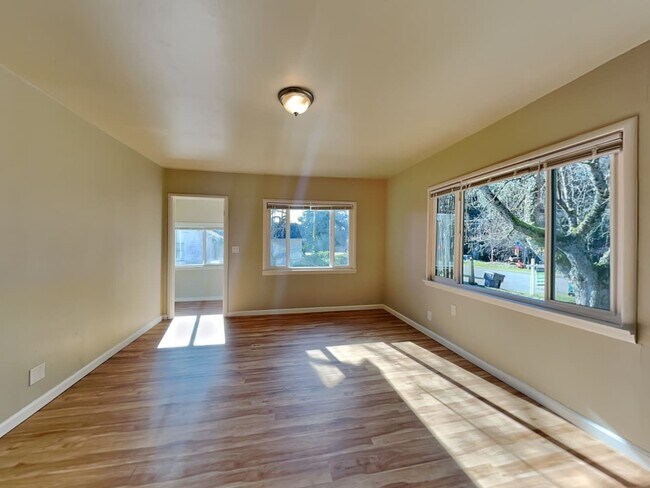 Foto del edificio - 10730 22nd Ave SW
