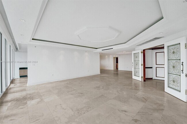 Foto del edificio - 19955 NE 38th Ct
