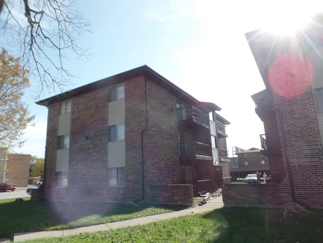 Building Photo - 3045 Bernice Rd