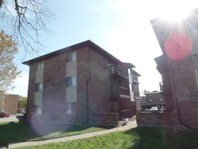 Foto del edificio - 3045 Bernice Rd