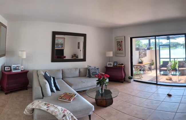 Foto del edificio - 9150 Taft St