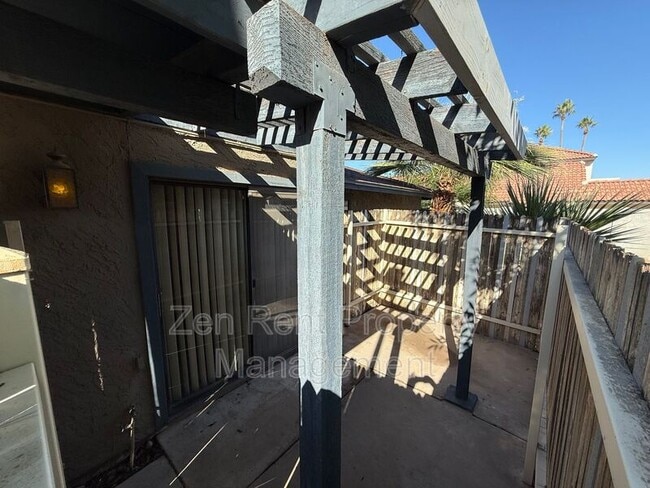 Photo - 286 W Palomino Dr Apartment