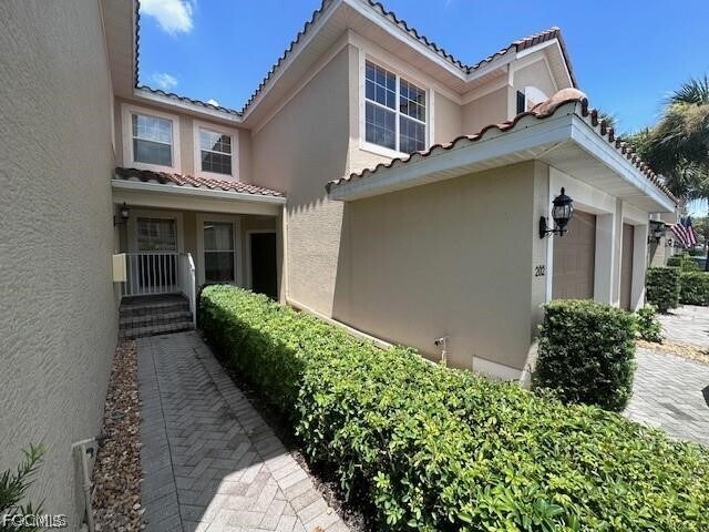 Foto del edificio - 10339 Whispering Palms Dr