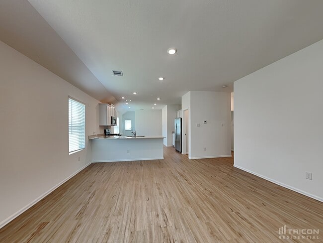 Building Photo - 1911 Ballesteros St