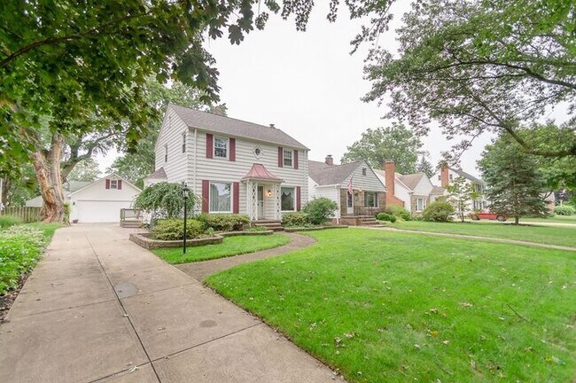 Building Photo - Charming Spacious 2BD/2BA Home in Rocky River