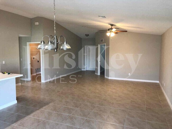Foto del edificio - 1773 SW Cannon Ave