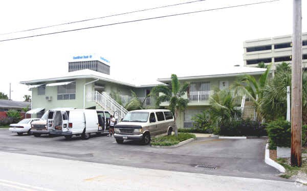 Building Photo - Executive House Apartments