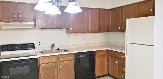 Building Photo - 2 br, 2 bath  - 30727 Shiawassee Rd Apt 49