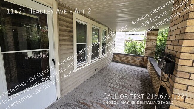 Foto del edificio - 11421 Headley Ave