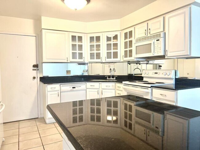 Foto del edificio - 6033 N Sheridan Rd