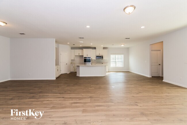 Building Photo - 3606 Oglebay Dr