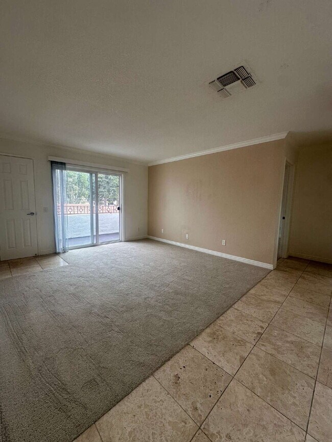 Foto del edificio - $2,700 Beautiful 2-Bedroom, 2-Bathroom Condo Near Lake Murray!