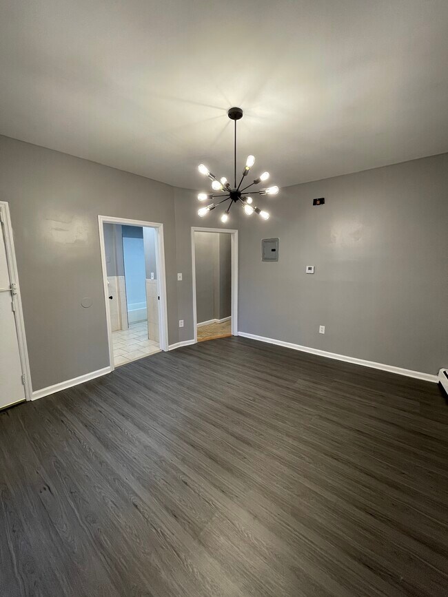 Building Photo - 384 Badger Ave