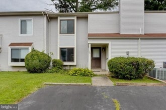 Building Photo - 128 Briar Ct