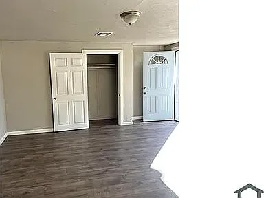 Building Photo - 212 W Blacklidge Dr