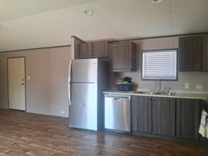 Building Photo - 4100 N Romero Rd