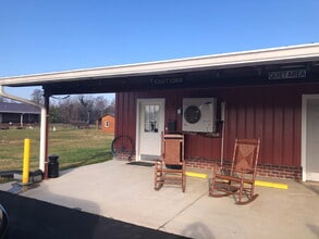 Building Photo - 664 Nahunta Rd