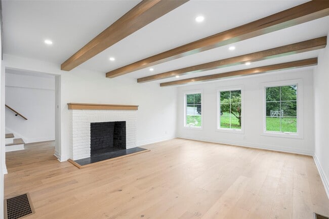 Building Photo - 73 Whippoorwill Rd