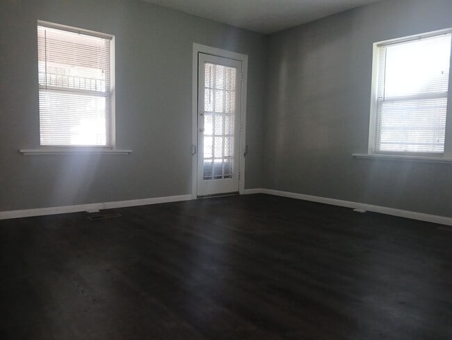 Building Photo - 2727CAMPBELL