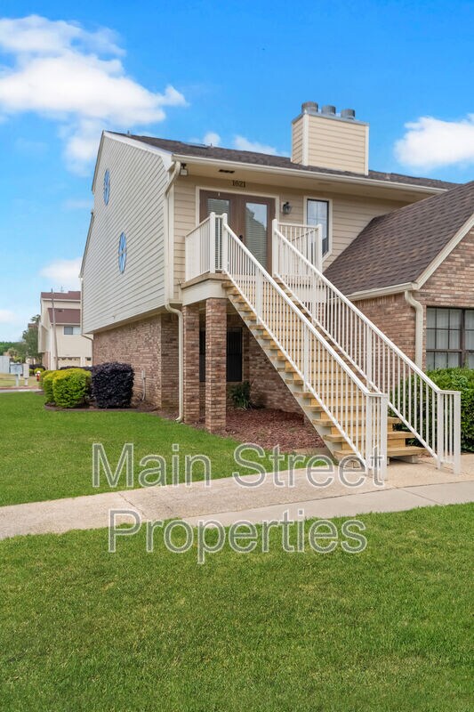 Building Photo - 5001 Grande Dr