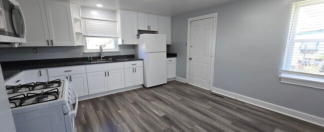 Foto del edificio - 818 Coolidge St