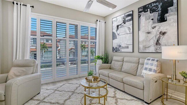 Foto del edificio - 235 Cocoanut Ave