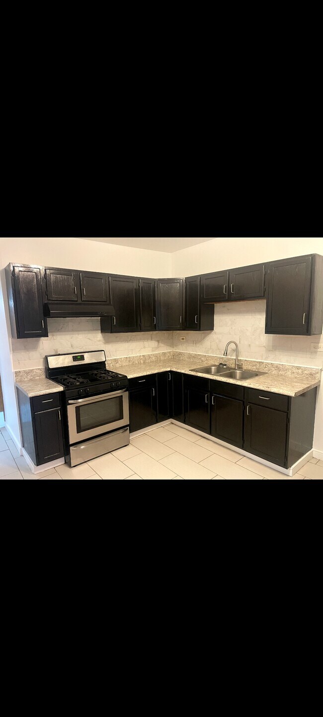 Foto del edificio - 8346 S Mackinaw Ave