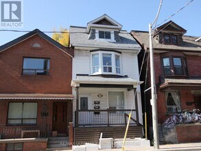 Building Photo - 154A Christie St