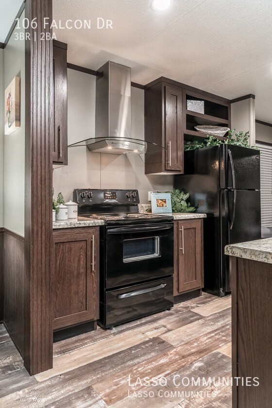 Building Photo - NEARLY-NEW 3 bed/2 bath