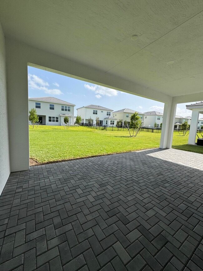 Foto del edificio - 14212 Spruce Pne Dr