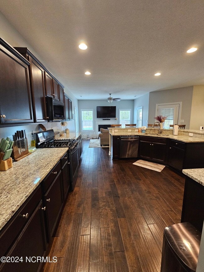 Building Photo - 811 Tuscarora Trl